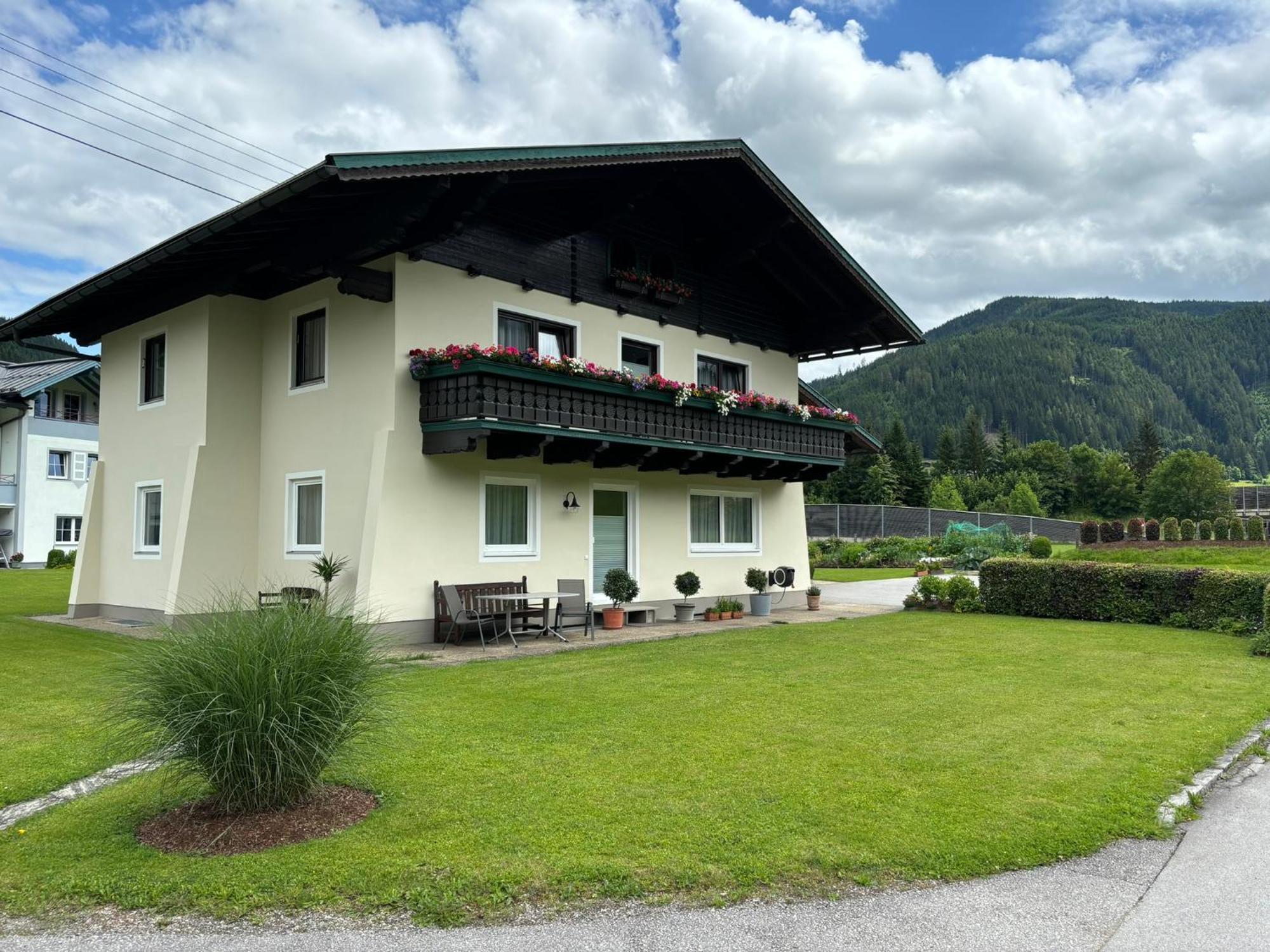 Ferienwohnungen Passrugger Eben Im Pongau Exterior photo